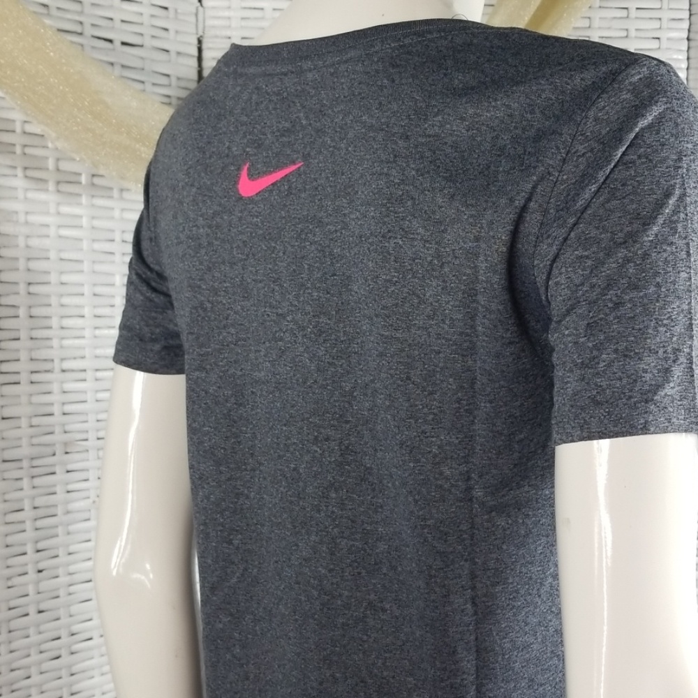 Nike Dri-Fit T-shirt - Picture 3 of 7